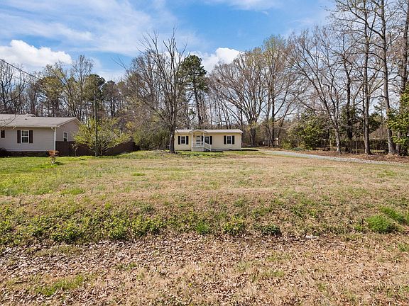 4th image of 560 Harper Rd