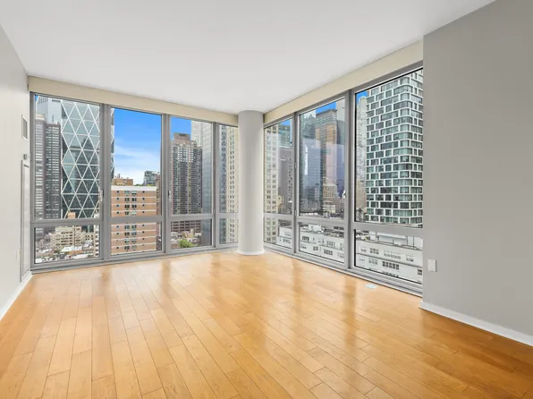 310 W 52nd St, New York, NY