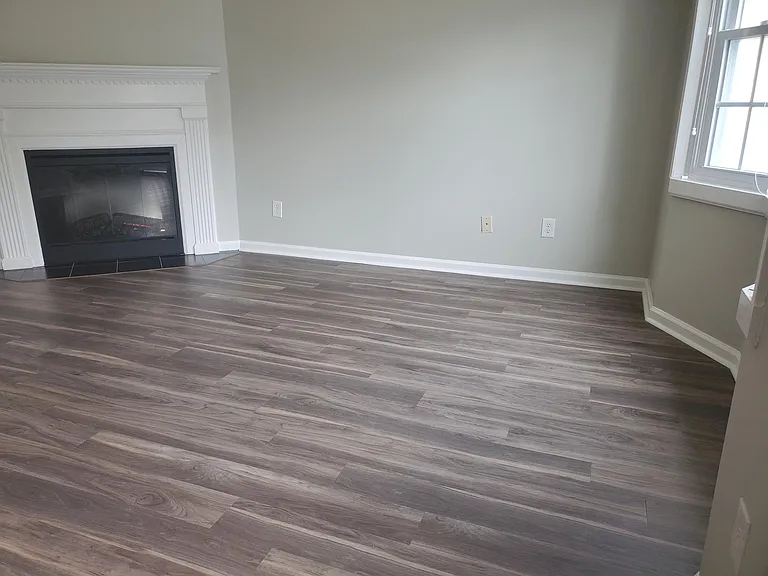 2315 Vineyard Dr #B4 — Photo 3
