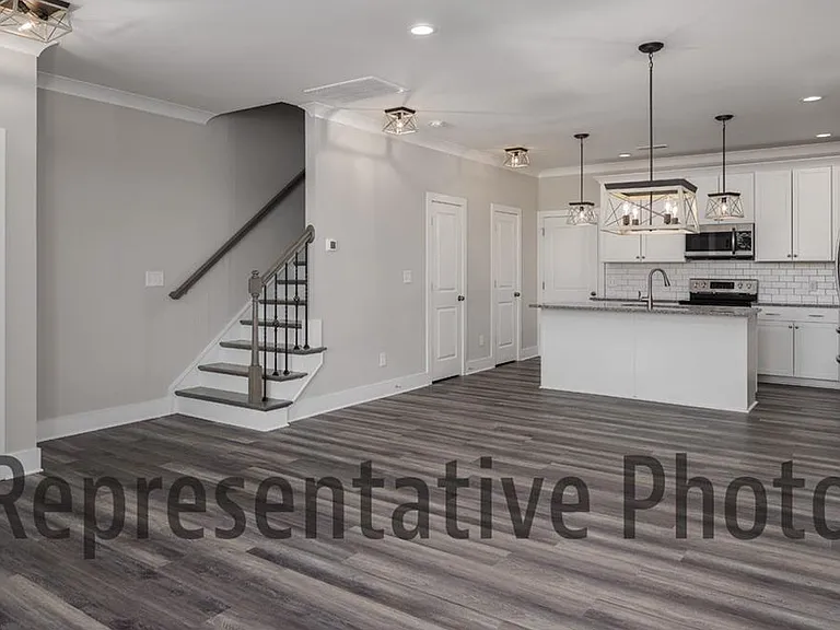 1752 Eastfall St #1 — Photo 3