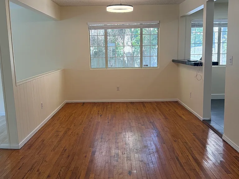 15942 Londelius St — Photo 10