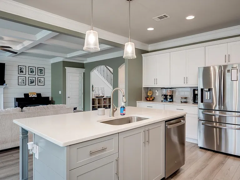 707 Navan Ln — Photo 11