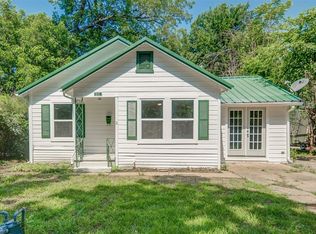 915 Pine St, Bonham, TX 75418