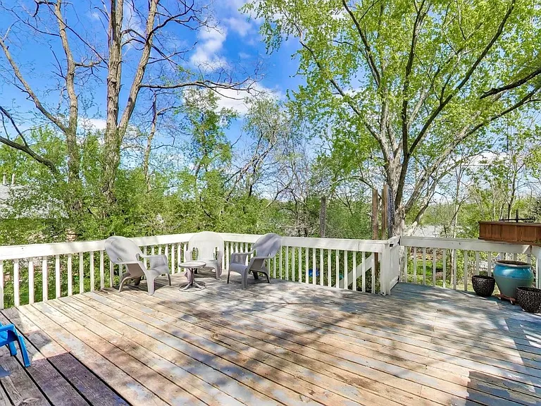 1105 S Hough St — Photo 10