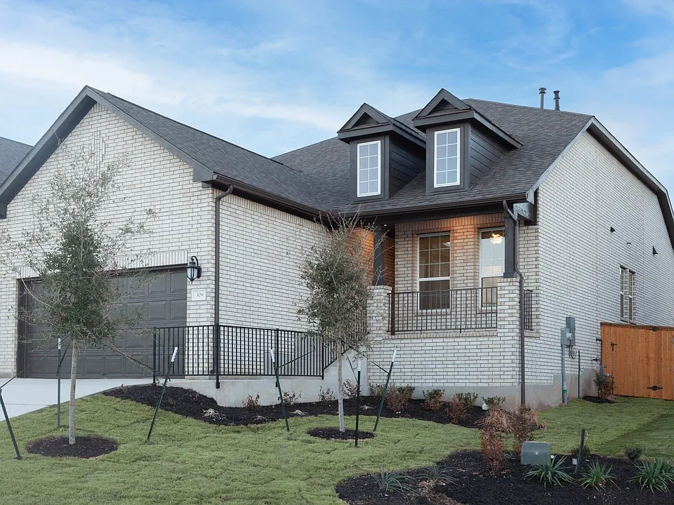 309 Barton Oak Trl