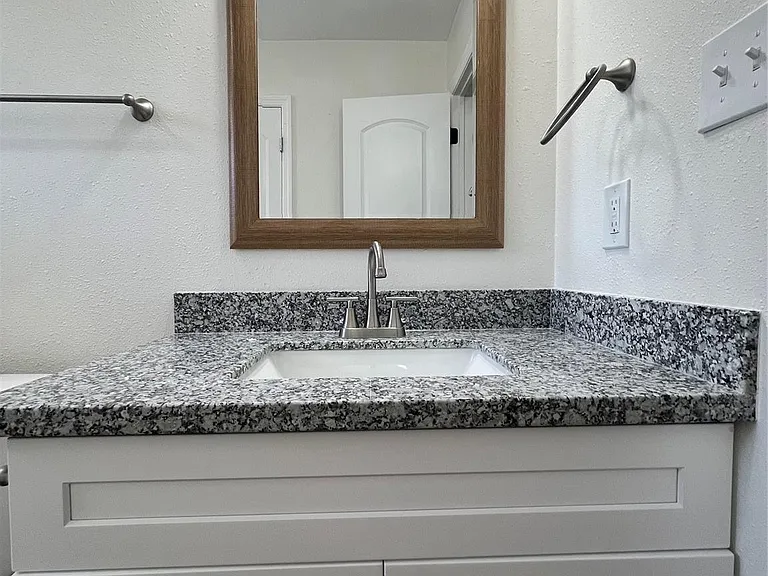 3538 Orange Grove Dr — Photo 14