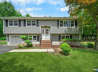 120 Colony Ave, Park Ridge, NJ 07656