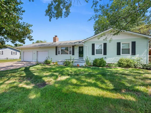 230 N Wichita St, Benton, KS 67017