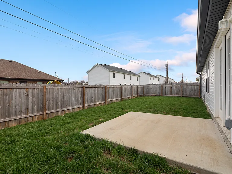 128 Michelle Ann Ct — Photo 16