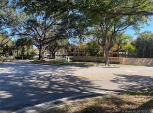 15555 N Miami Lakeway N #204, Hialeah, FL 33014