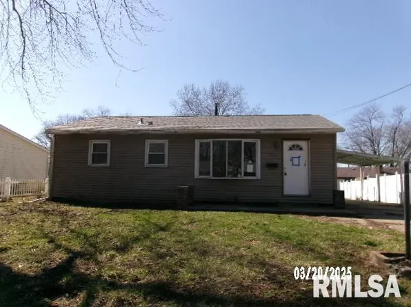 2022 Windsor St, Pekin, IL 61554