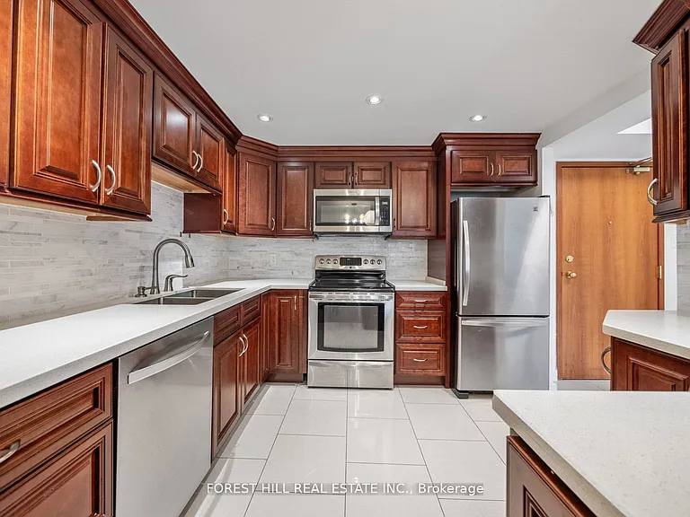 500 Glencairn Ave #303 — Photo 12