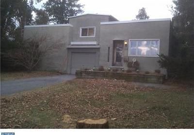 1st image of 104 Alpine St