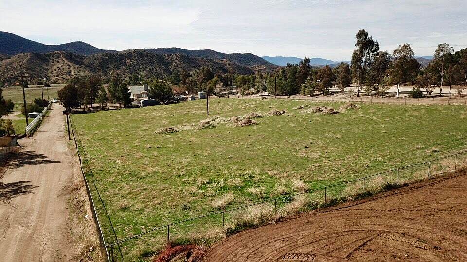 2nd image of Sullivan Way Vic Hierba