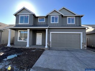 11204 Blueberry Loop NE, Donald, OR 97020