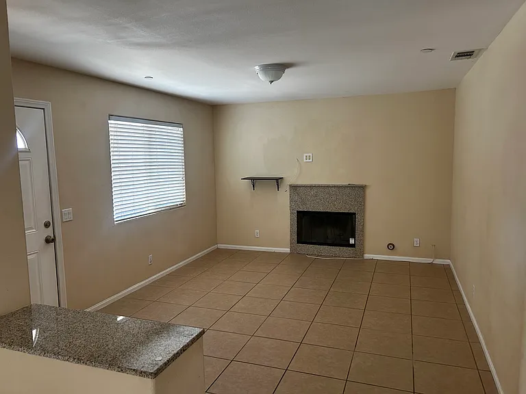 55436 Laurel Crest Dr — Photo 2