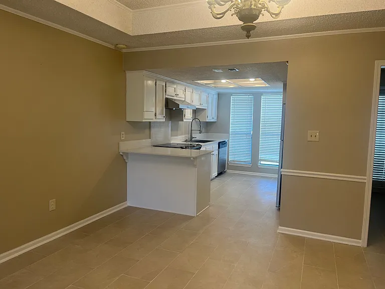 227 Heatherwood Dr — Photo 3