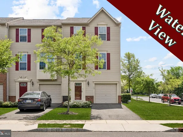 162 Fela Dr, Riverton, NJ 08077