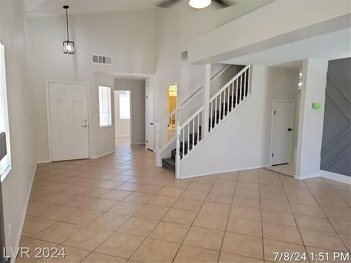 4 bed, 3.0 bath, 1822 sqft, $2,445 — Photo 4