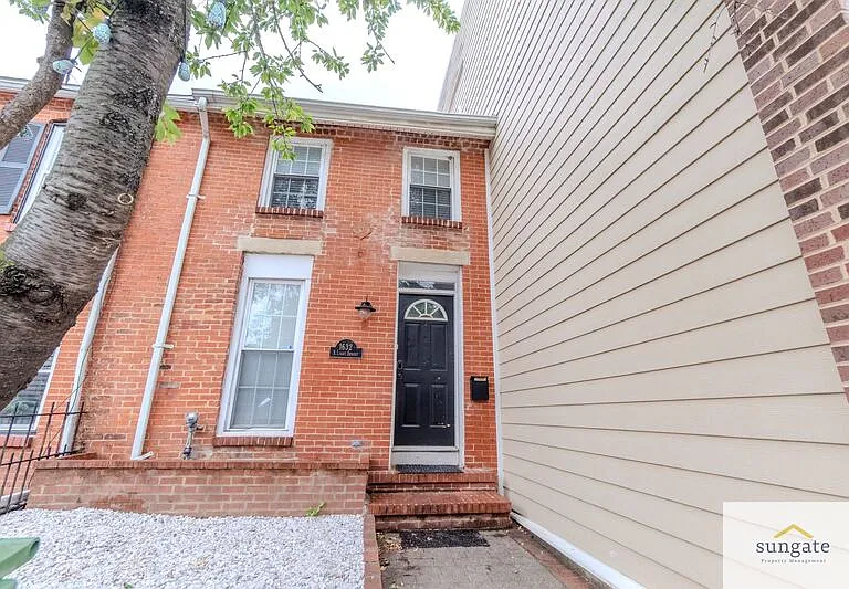 1632 Light St — Photo 23