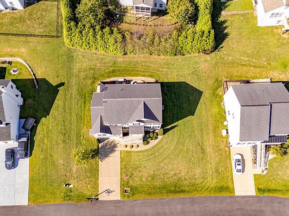 3rd image of 304 Dairy Ln