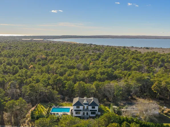 55 Bay View Ave, Amagansett, NY 11930