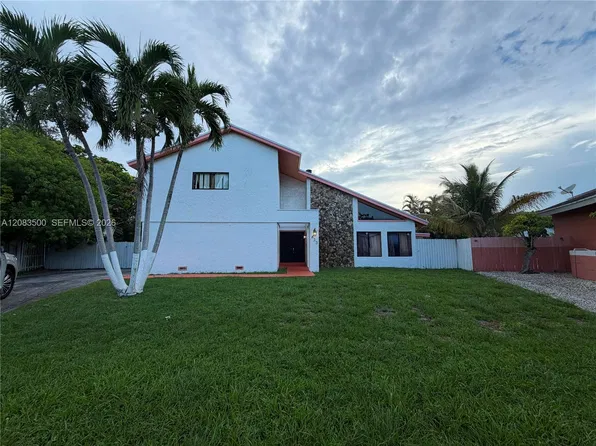 633 NE 204th Ln, Miami, FL 33179