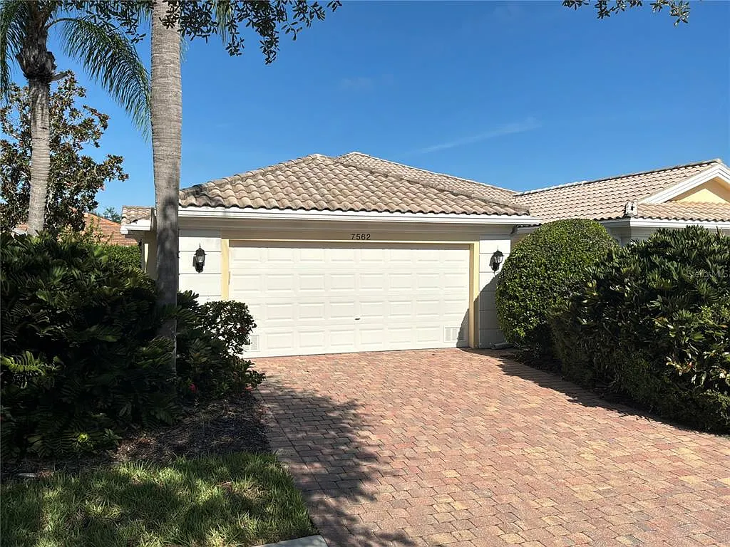 2 bed, 2.0 bath, 1534 sqft, $3,000 — Photo 1