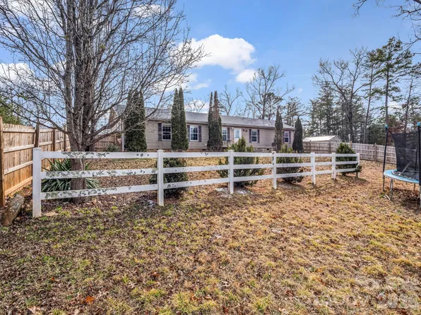 865 Boland Dr, Lake Lure, NC 28746