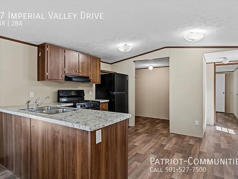 47 Imperial Valley Dr — Photo 6