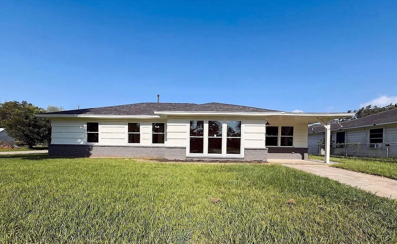 4 bed, 1897 sqft, $1,689 — Photo 2