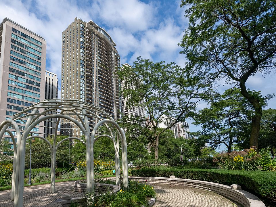 1st image of 1040 N Lake Shore Dr APT 15C