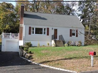 228 Weaver St, Greenwich, CT 06831