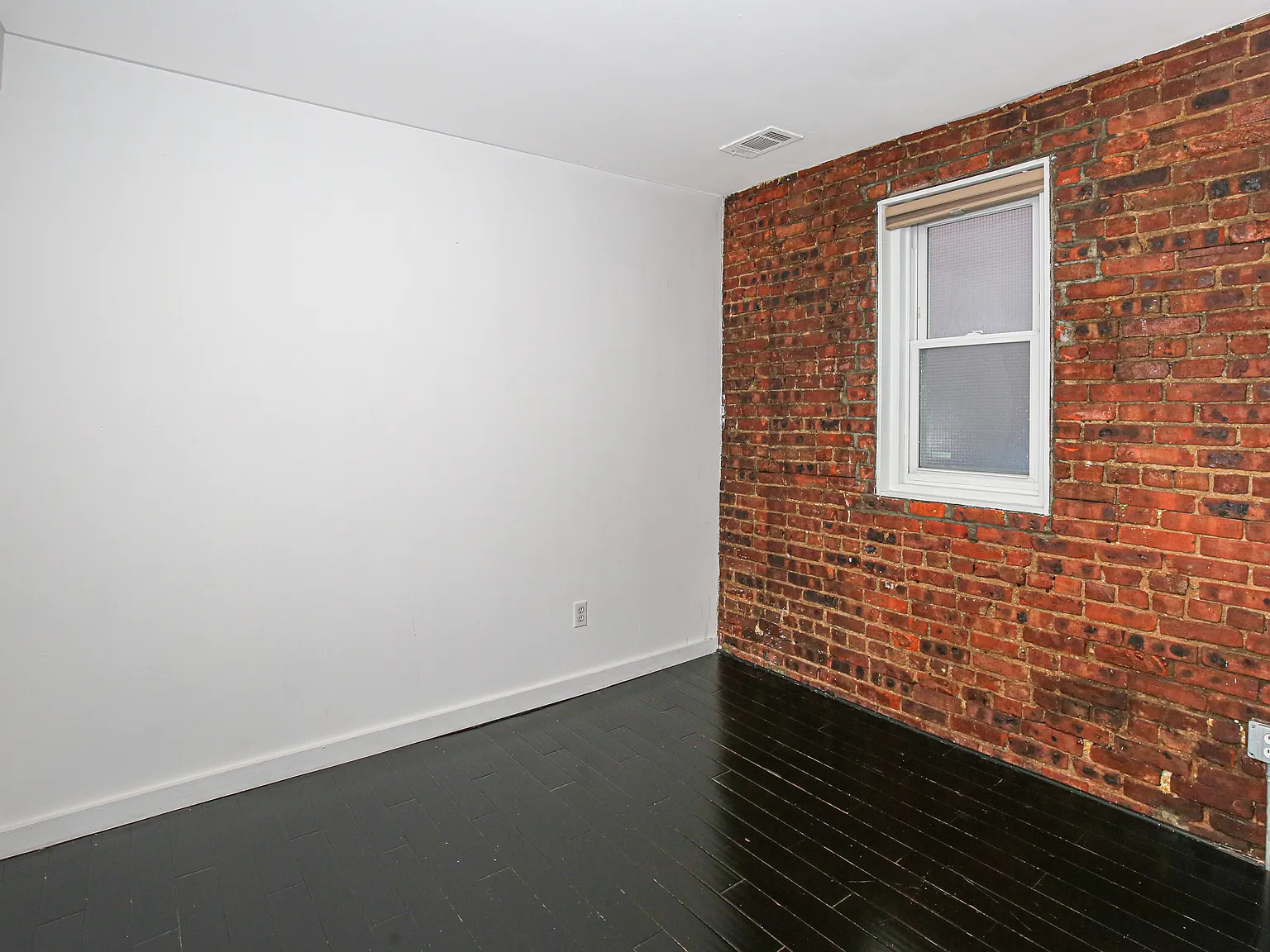 1312 Putnam Avenue — Photo 4