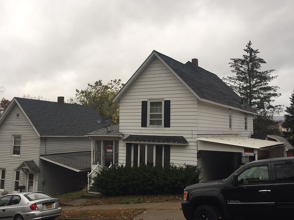 36 Maple St, Gloversville, NY 12078 Zillow