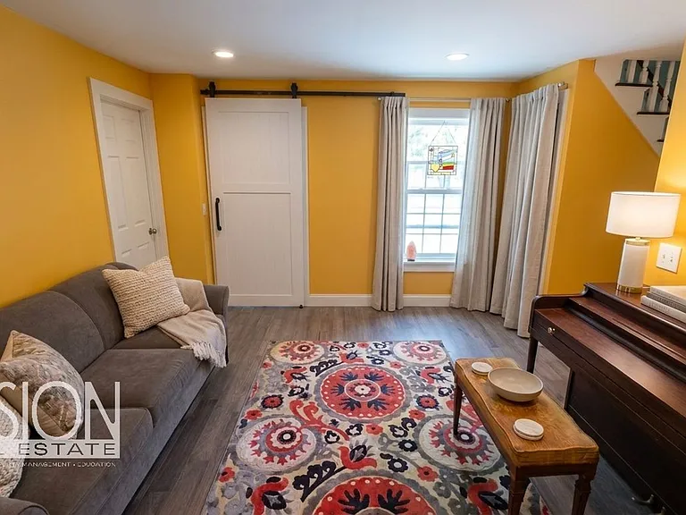 282 Ethan Allen Pkwy #1 — Photo 49