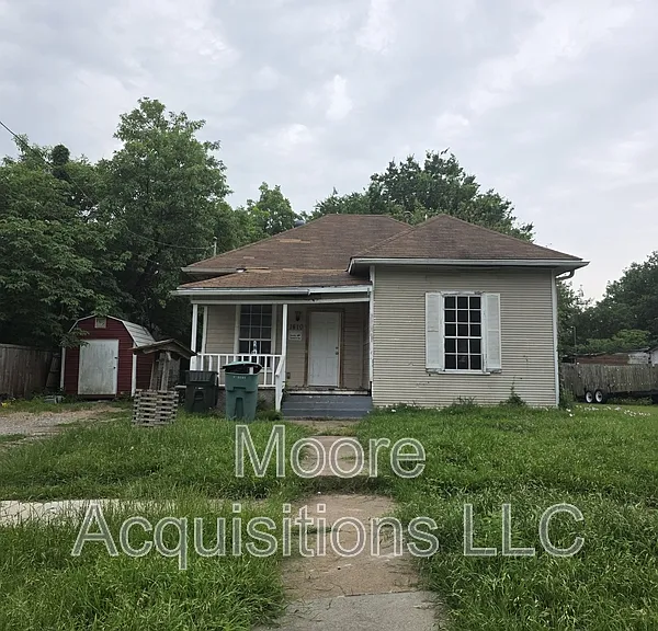 1410 E Chaffin St — Photo 2