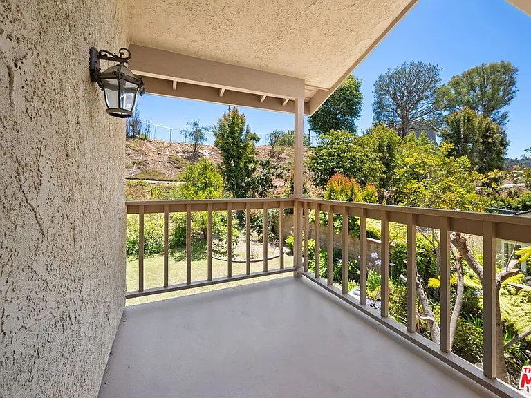 1844 Michael Ln — Photo 18