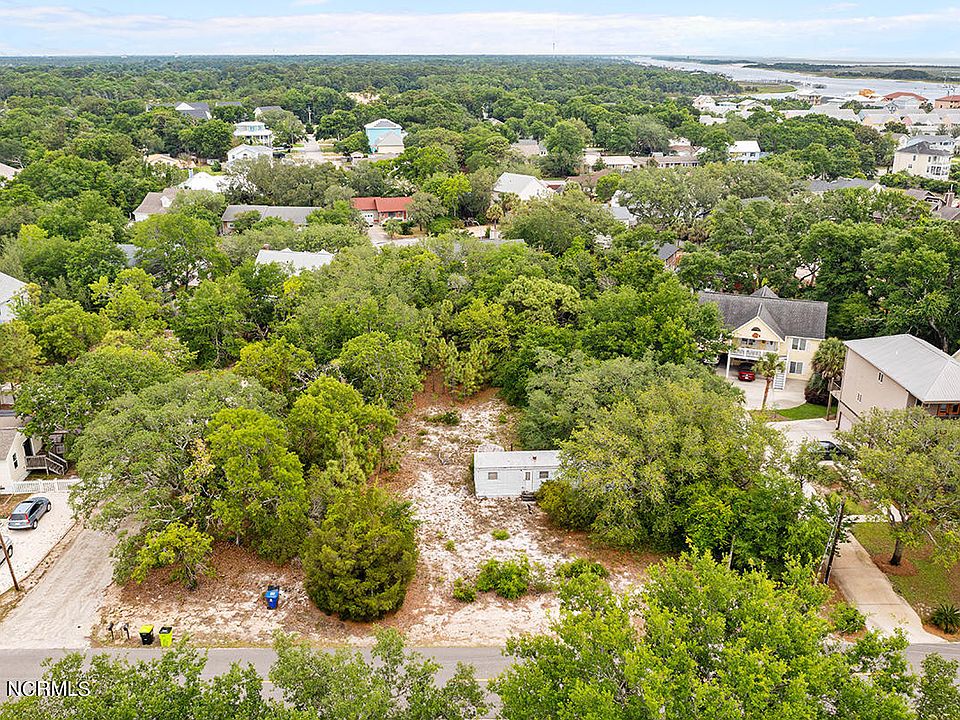 1st image of 412/414 Lewis Drive