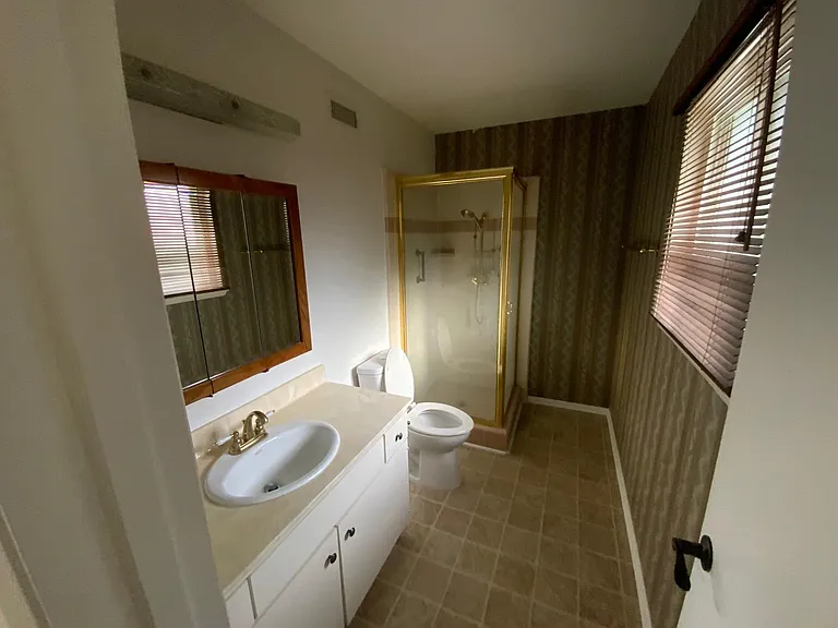 401 Massachusetts Ave — Photo 12