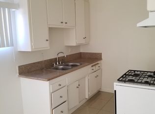 8368 Amigo Ave APT 4, Northridge, CA 91324