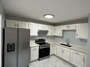 10973 Traci Lynn Dr, Jacksonville, FL 32218