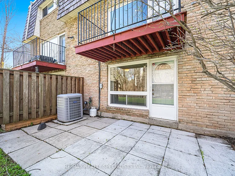 701 Burnhamthorpe Rd #106 — Photo 45