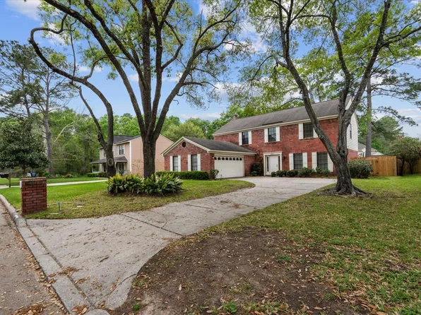 3807 Forest Village Dr, Humble, TX 77339