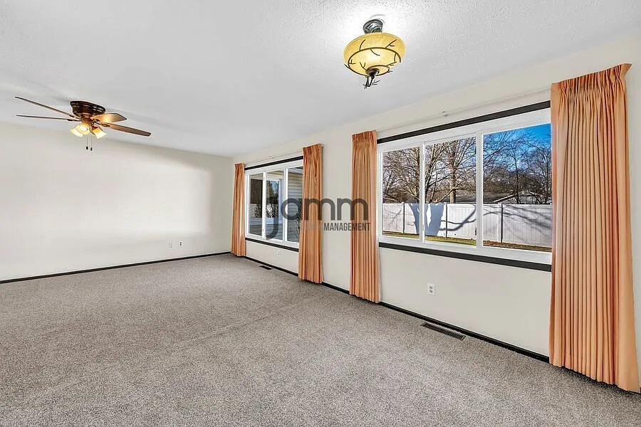 Gorgeous Home in North Ridgeville! — Photo 4