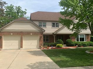 2751 Sandalwood Rd, Buffalo Grove, IL 60089