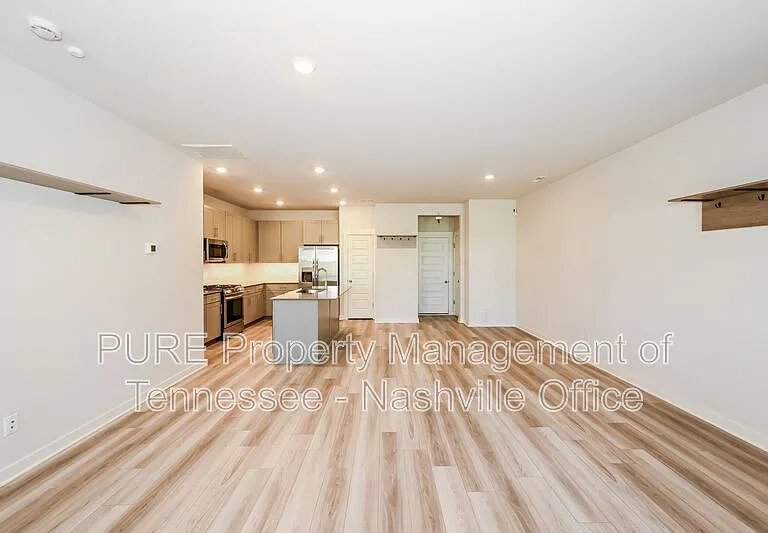 2708 Fordham St — Photo 5