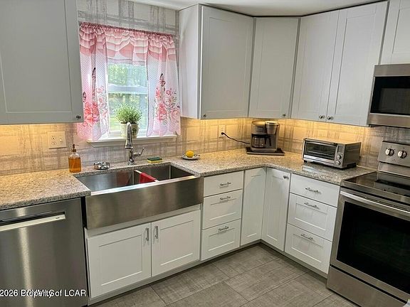 3rd image of 40 Park Ridge Dr