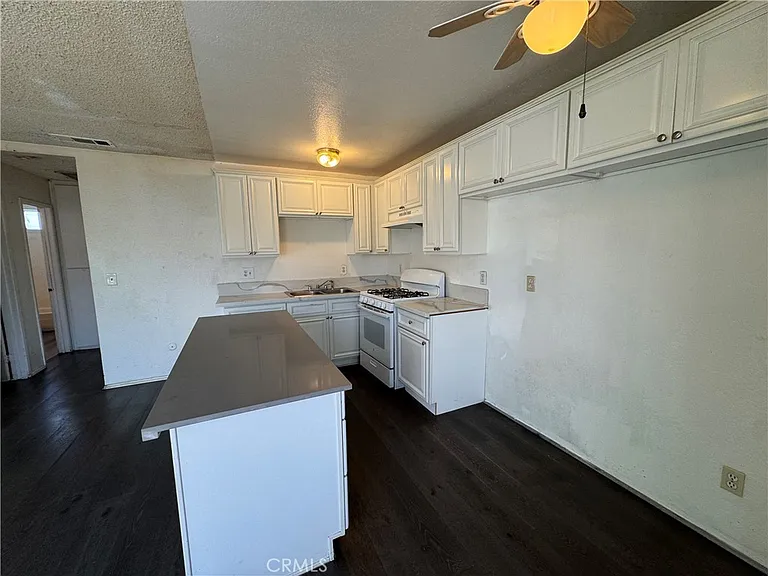 3751 Harvill Ln — Photo 2