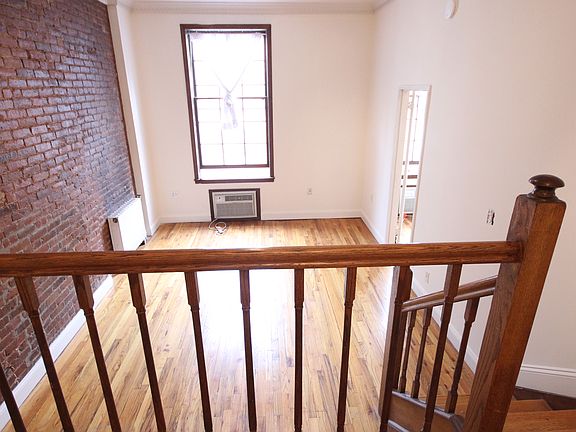 4th image of 126 W 82nd St APT 7